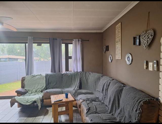 4 BEDROOM HOUSE FOR SALE IN EDELWEISS